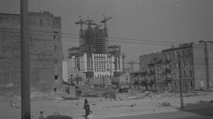 Budowa-Palacu-Kultury-i-Nauki--lipiec-1953.jpg