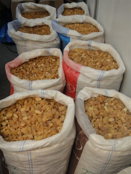 琥珀原石（3-300g）.JPG