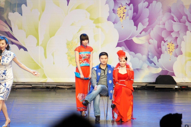 和观众互动表演