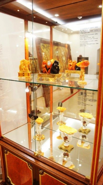59-琥珀制品-11.jpg