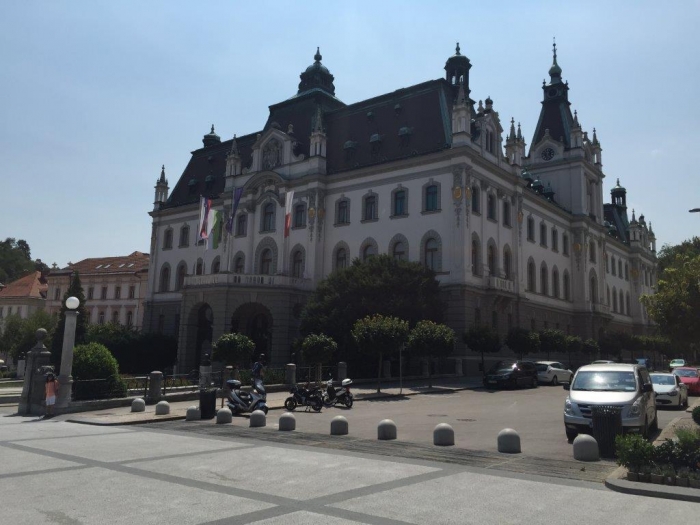 29 卢布尔雅那大学.JPG