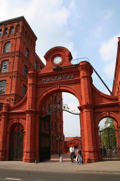 Manufaktura_brama zegarowa_副本.jpg