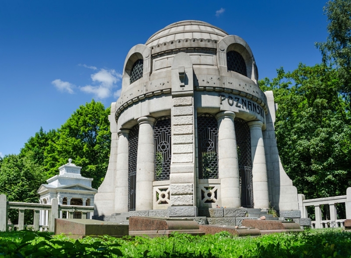 Cmentarz ydowski_Mauzoleum Poznańskiego_副本.jpg