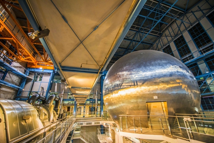 EC1 Zachód_kino sferyczne_副本.jpg