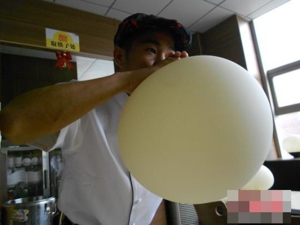 面团吹气球.jpg