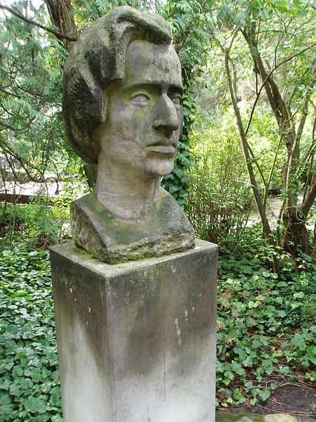 肖邦雕像 2.jpg