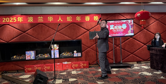 徐铭颢2.JPG