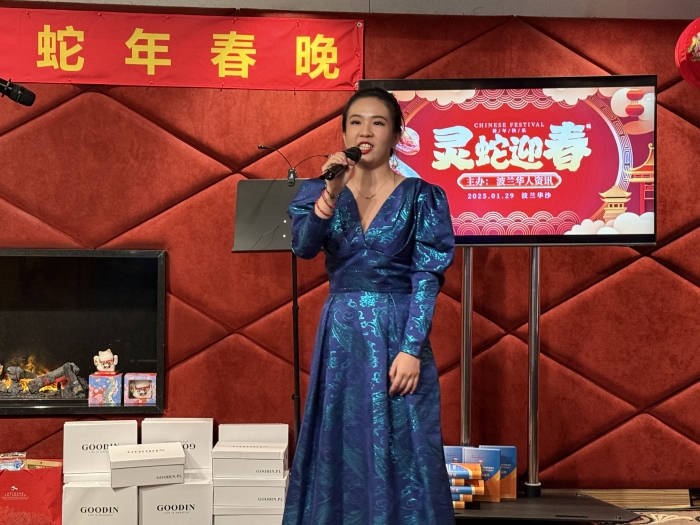 崔格格.JPG